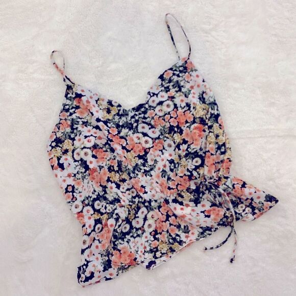 NWT Nine Britton cropped cami wrap top - Picture 2 of 3